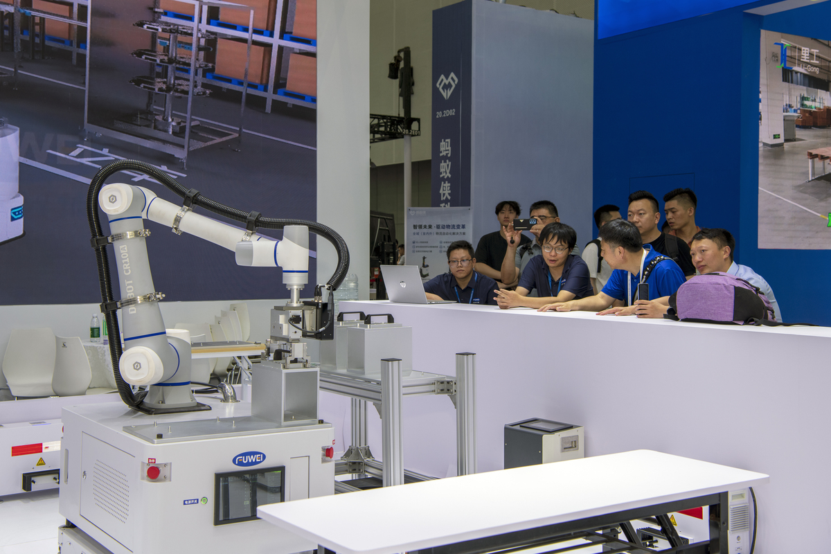 广西职业技术学院工业机器人技术专业学什么？课程设置及就业方向