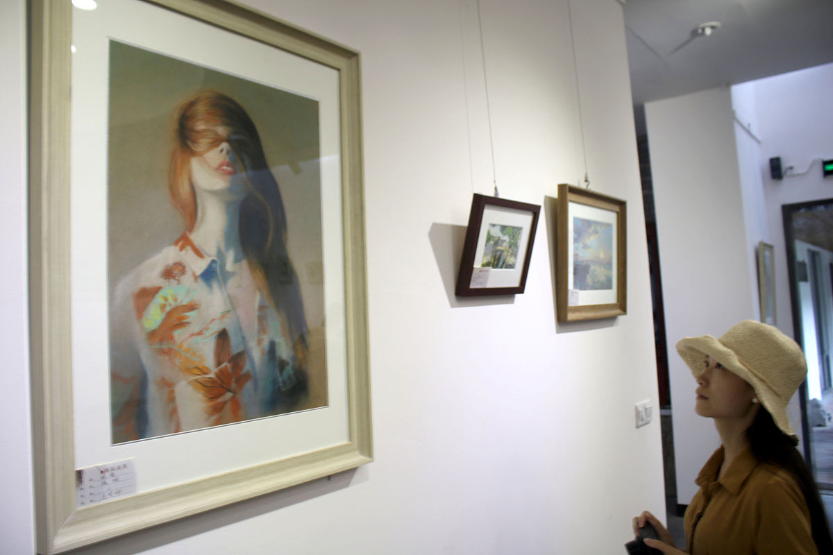 雷东生：中国当代现实主义作家，以《平凡的世界》等作品著称