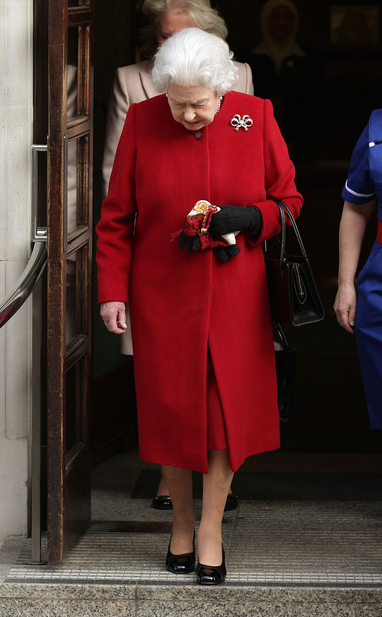 连续8篇拉肚子日记讲述小明不讲卫生肠胃不好慢性肠胃炎一天拉肚子七八次整个暑假2个月的经历