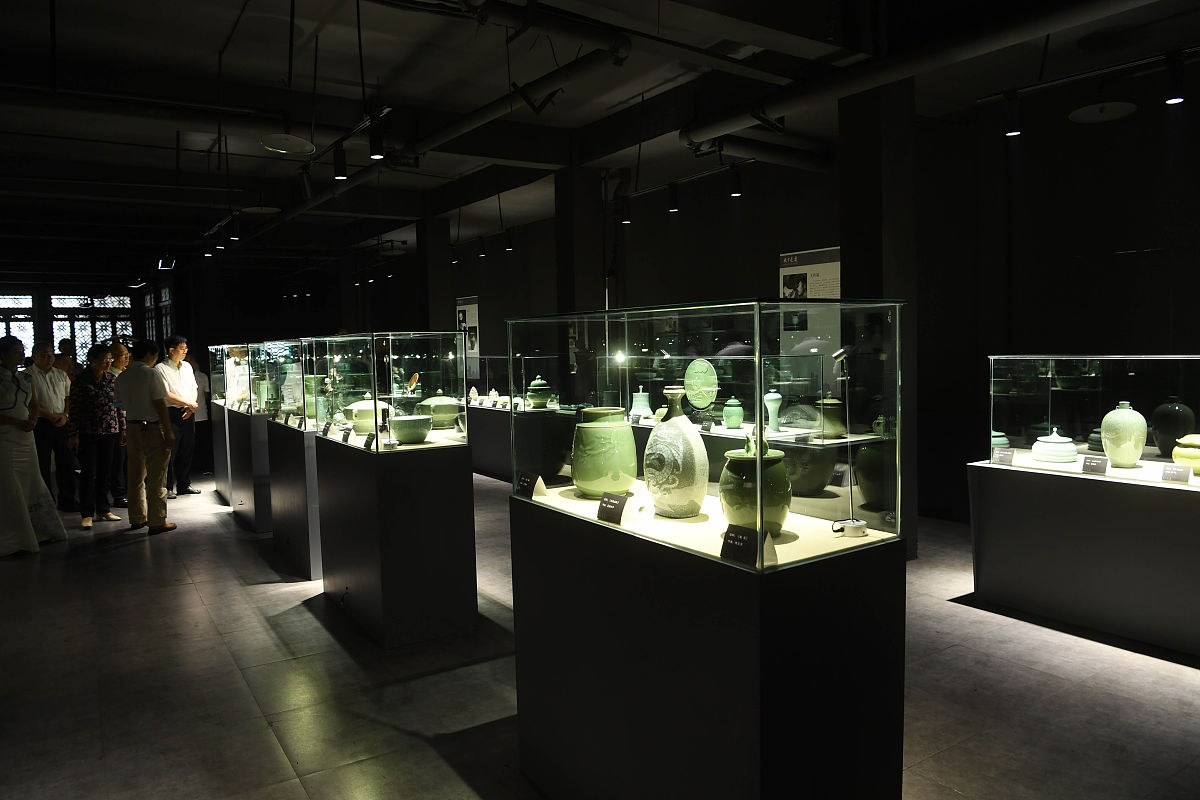 龙泉青瓷宝剑技师学院2023年发展前景分析：未来方向与发展策略