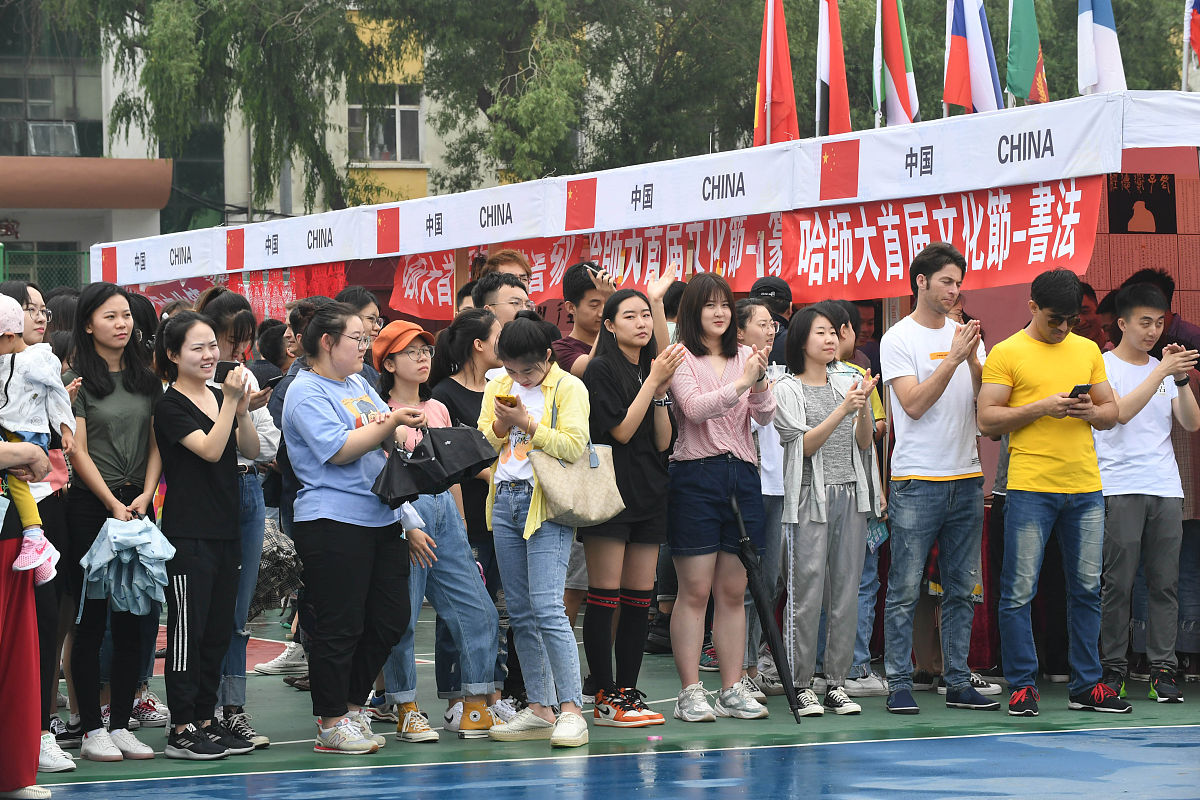 自贡市影视艺术学校升学就业_开设专业