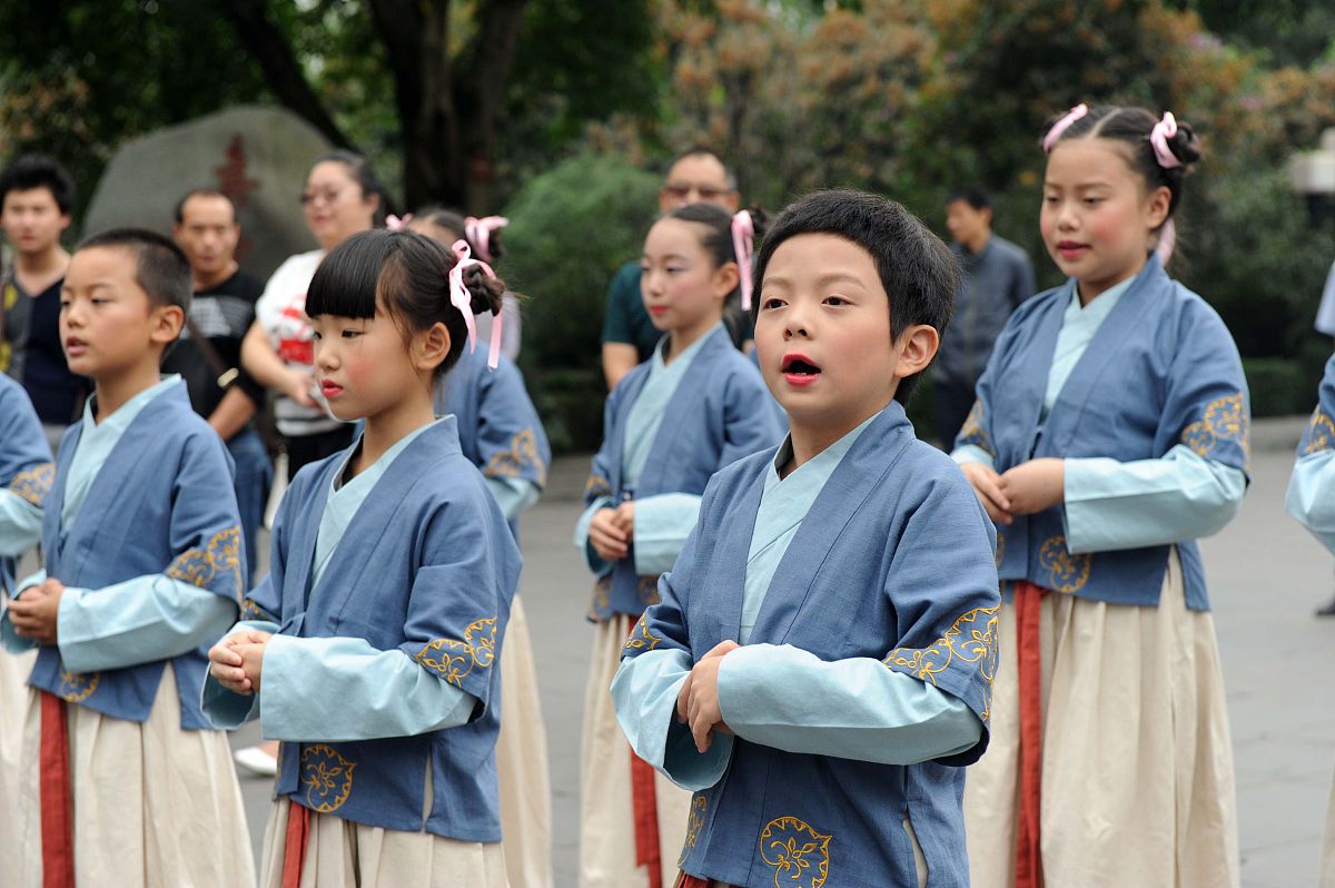 2015年09月27日,成都,桂花落中秋,月明照此时.中秋佳节,在武侯祠博物