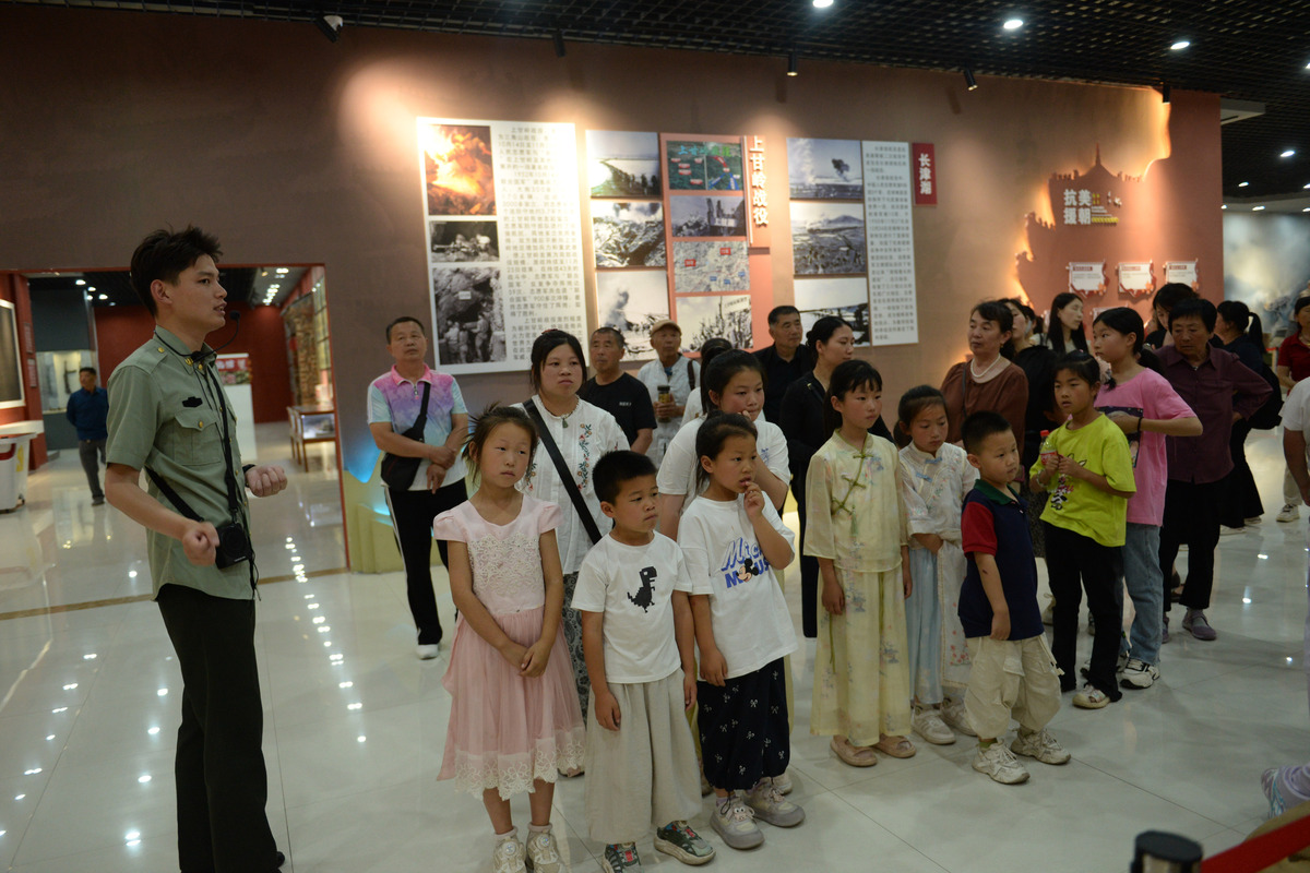 写一份1500字的参观乌兰夫纪念馆三下乡的心得