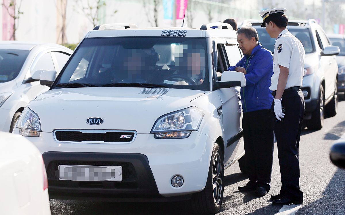 50 组车牌号码，如何选择最合适的？