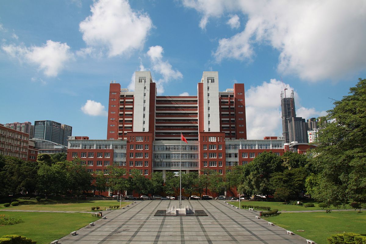 2016年6月19日,广州,暨南大学广场.