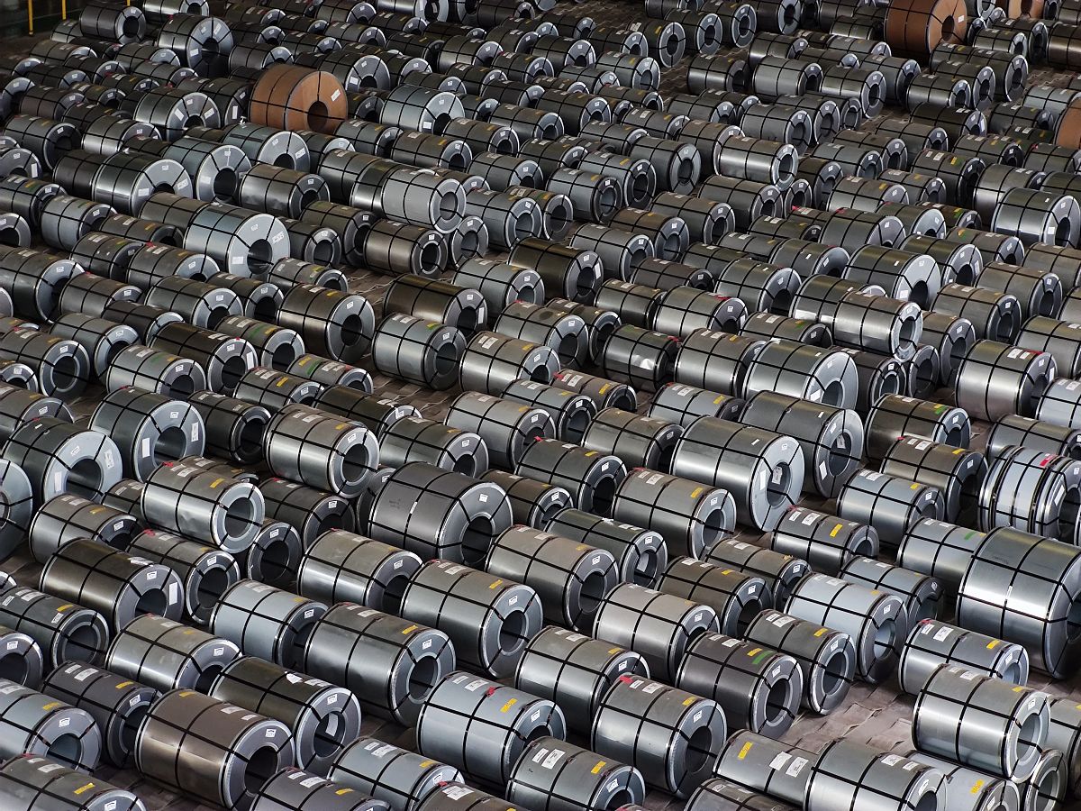 请介绍铝锭仓单暴雷事件的基本情况并剖析风险成因和启示