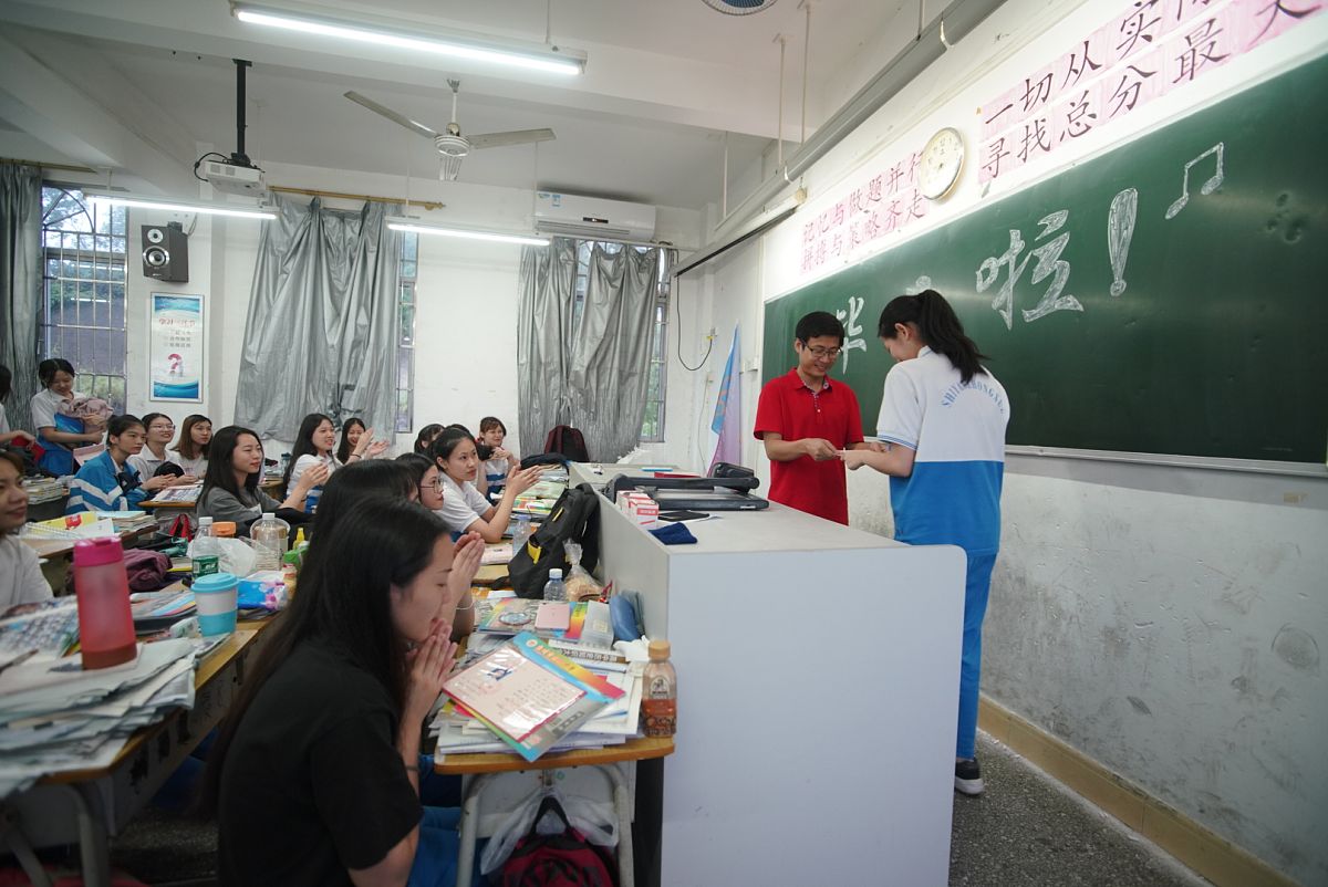 荆州美术绘画学校会计电算化专业前景及招生条件