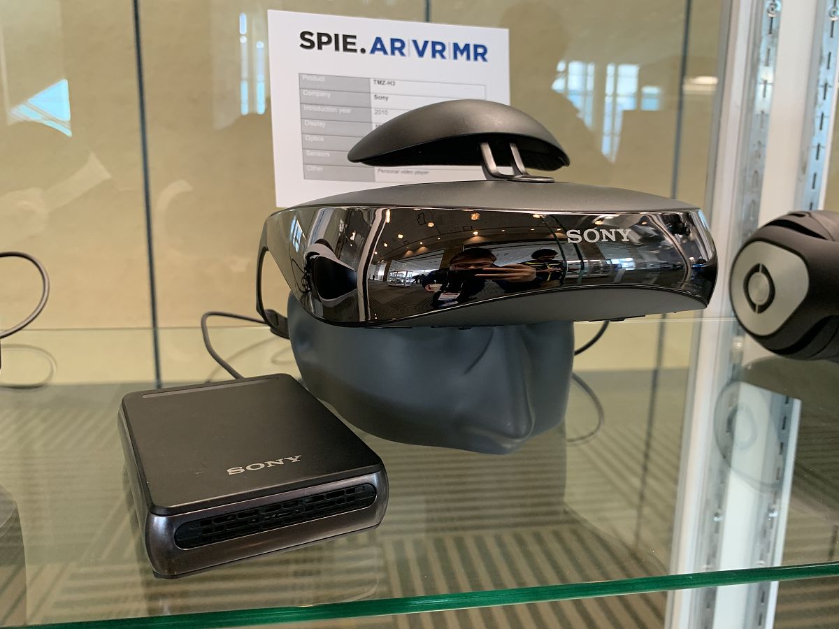 武汉仪表电子学校2023年招生专业：智能制造、物联网工程等