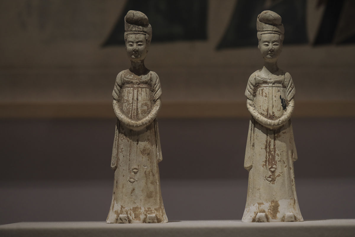 2021年02月06日,北京,中国国家博物馆展厅,唐代着帔帛女俑.