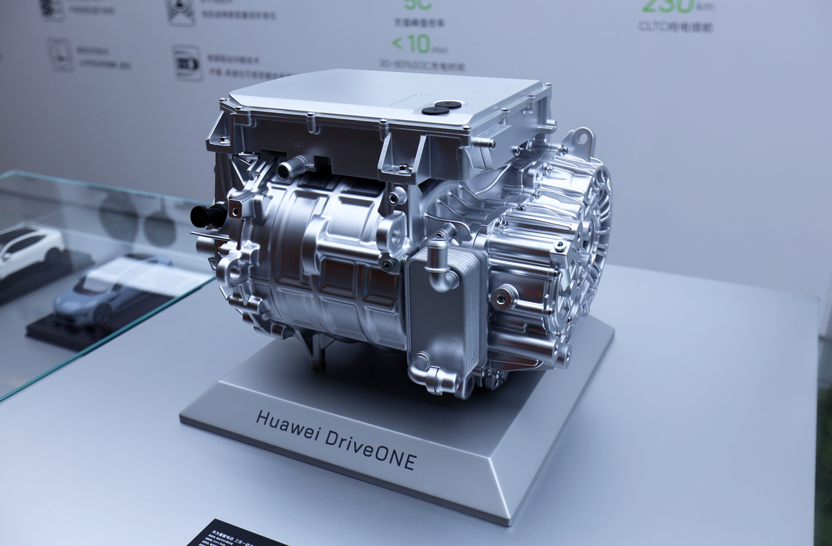 混合动力发动机的研究背景