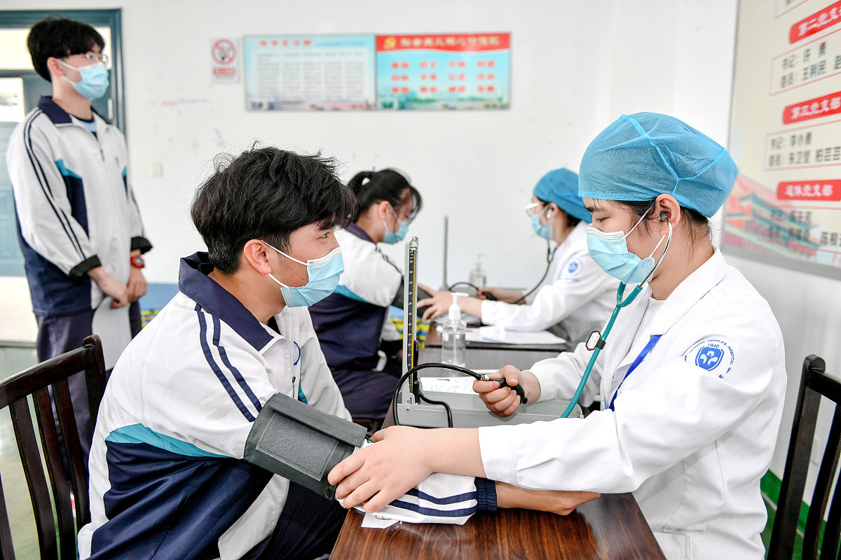 成都卫校招生条件严格吗