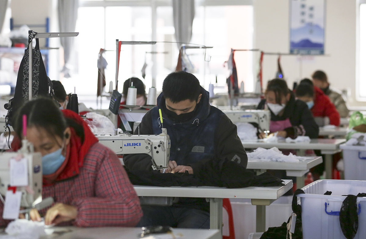 贵州职校服装制作与生产管理专业就业前景好不好？好就业吗