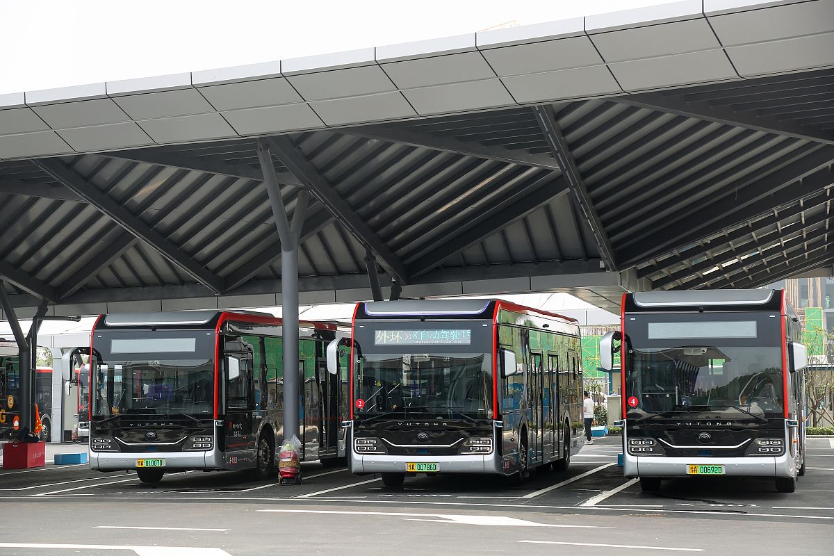 新城市公交车模拟游戏更新 - 新增路线、车辆和天气系统