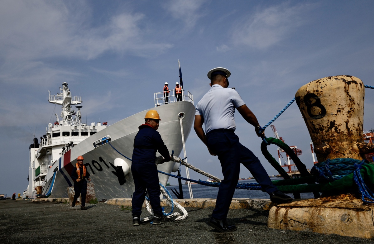 中国海军救助菲律宾渔民：20条微博体评论展现中菲友谊