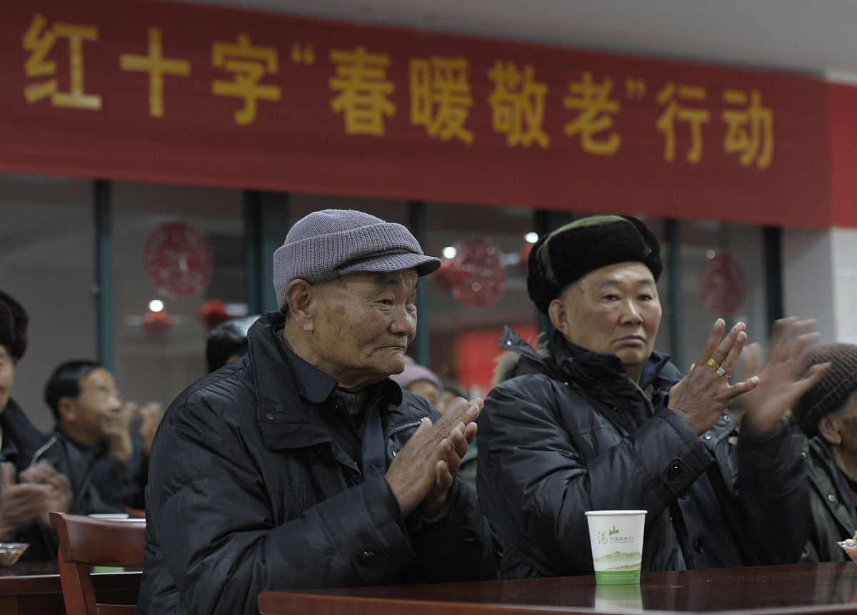 敬老院活动策划书：春天里的温暖，关爱老人，回馈社会