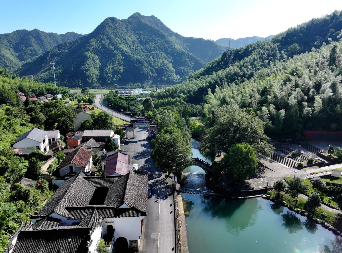 杭州临安区：历史文化名城与自然风光胜地