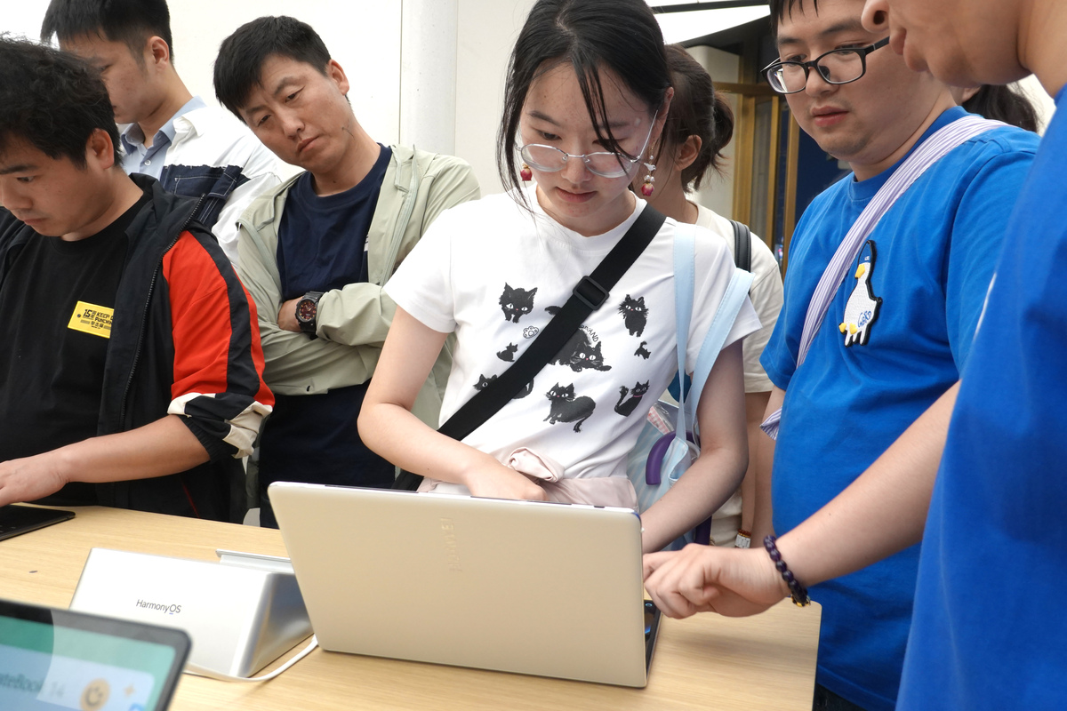 2022年考不上高中女孩子学什么比较好？