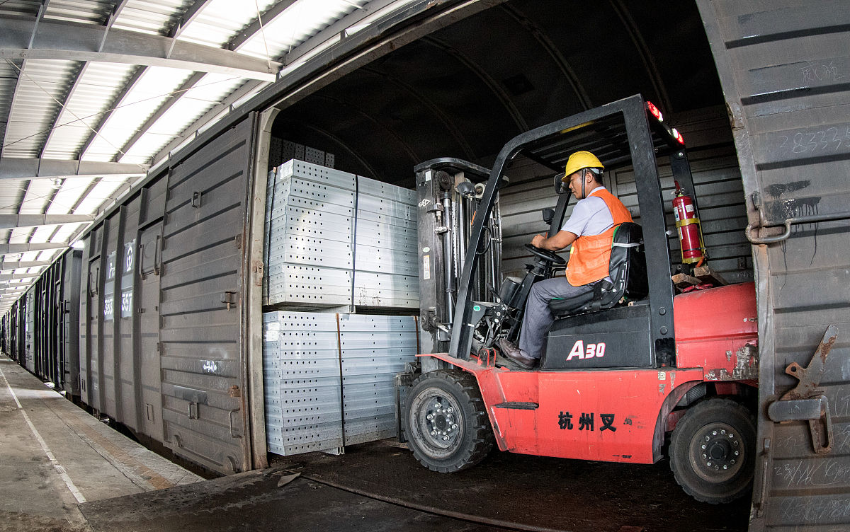 成都铁路学校有航空服务专业吗