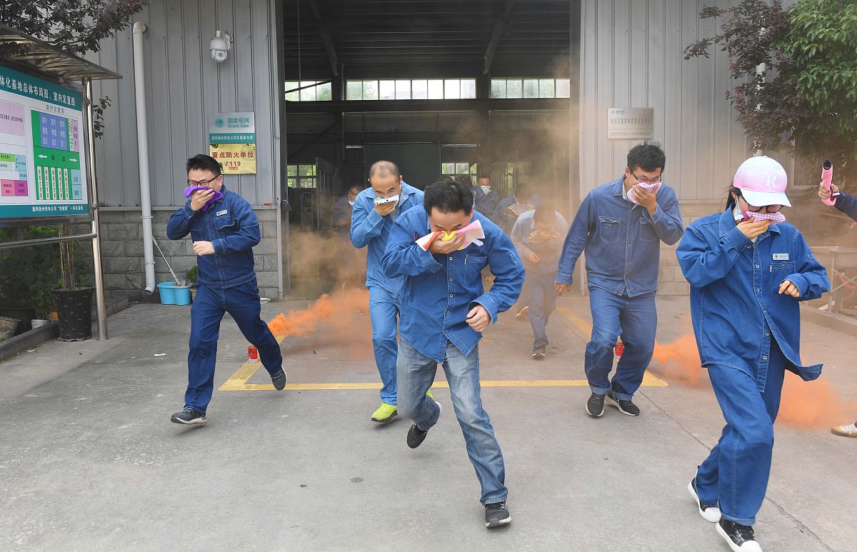 工厂安全早会：保障生命安全，共建和谐工作环境