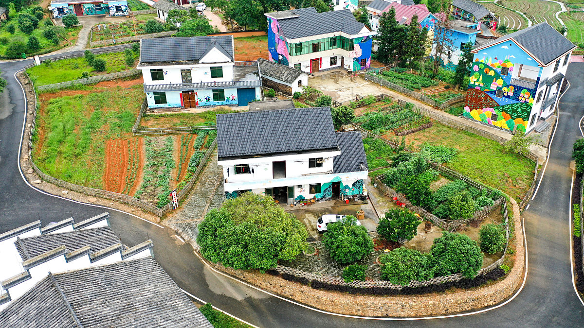 老旧村庄改造方案：打造特色旅游基地，振兴乡村经济