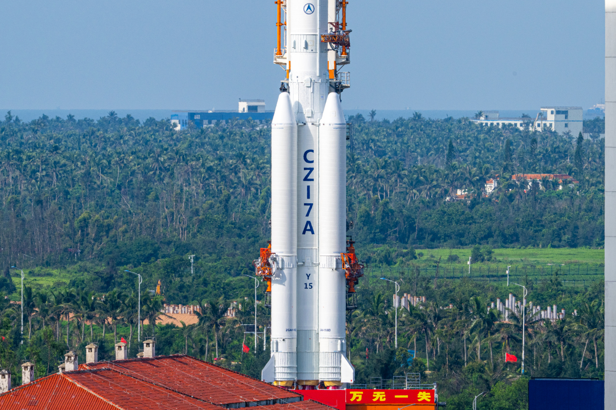 第一枚火箭发射：开创太空探索新纪元