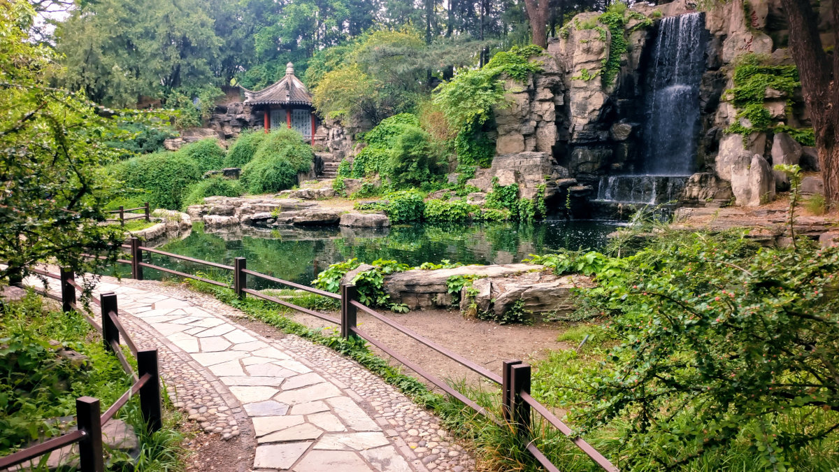 最近我刚去了一趟重庆华岩旅游风景区,简直美到爆炸,真的是不去后悔一