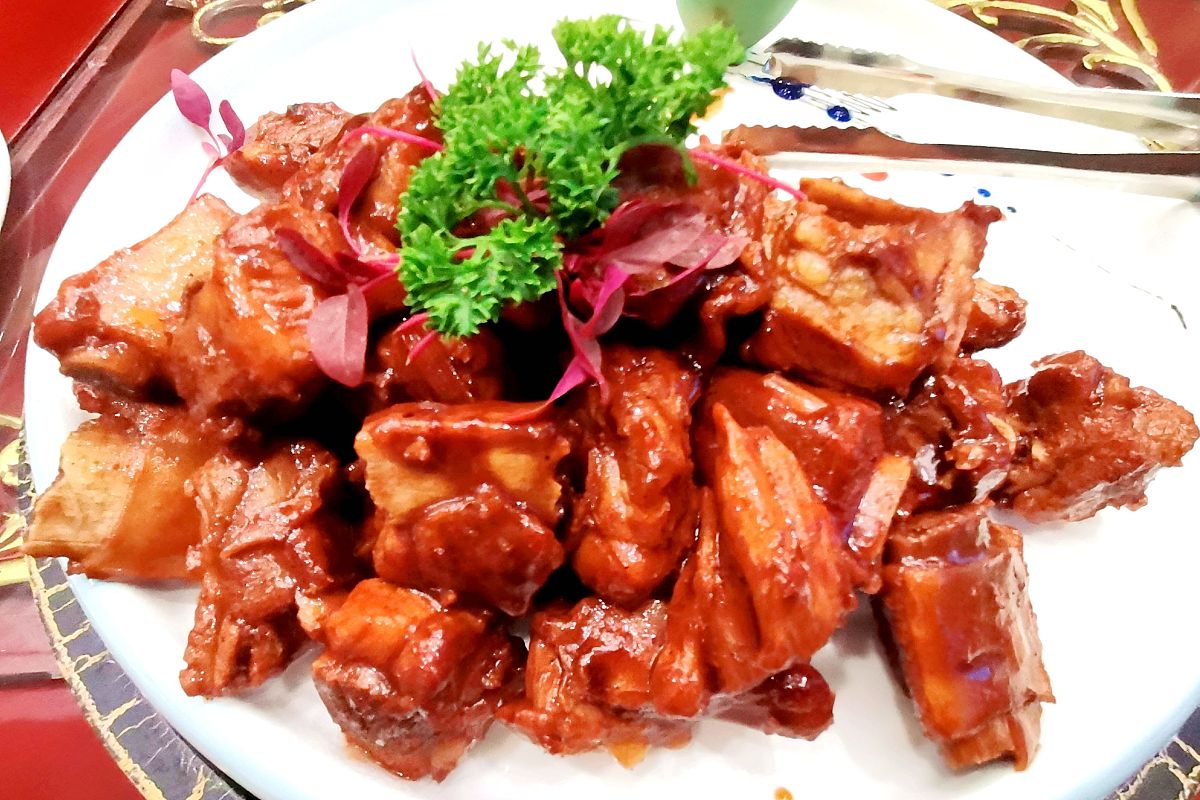 红烧排骨的家常做法，简单易学，香气四溢！