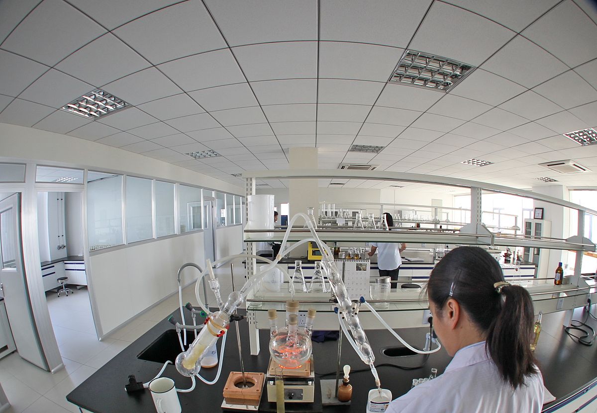 PLC控制系统：液位、气压、温度参数的应用