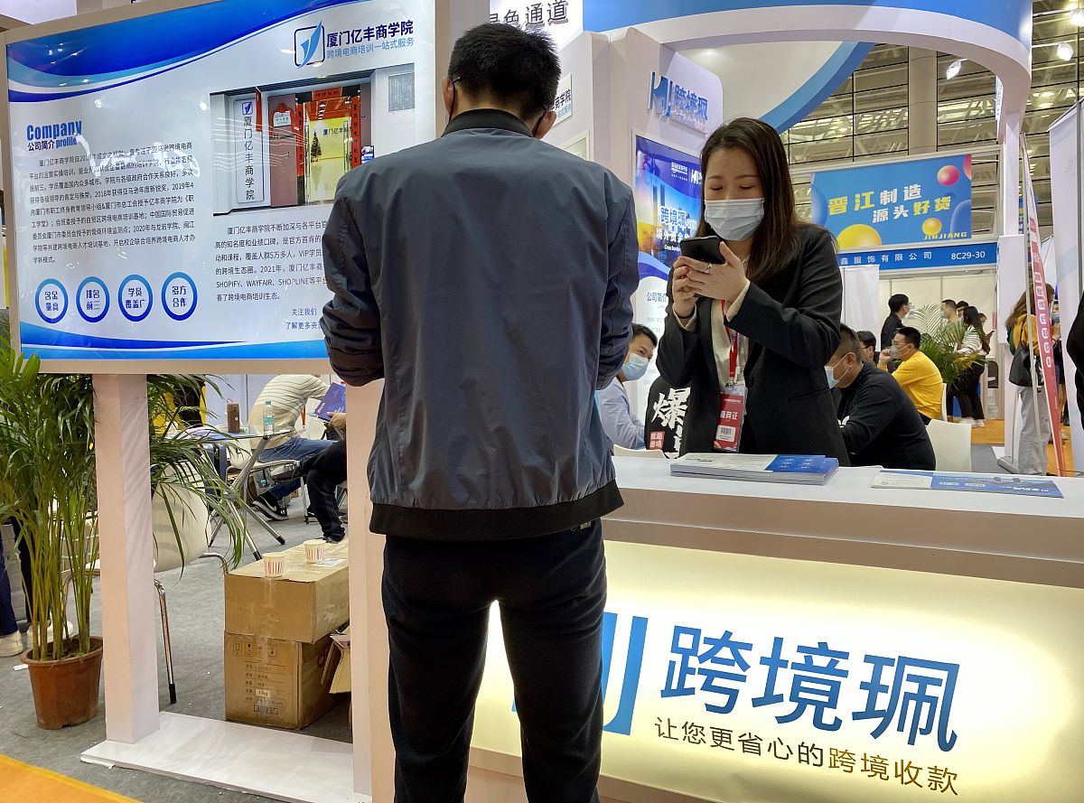 跨境电商售卖连衣裙：挑战与机遇，全方位解决方案