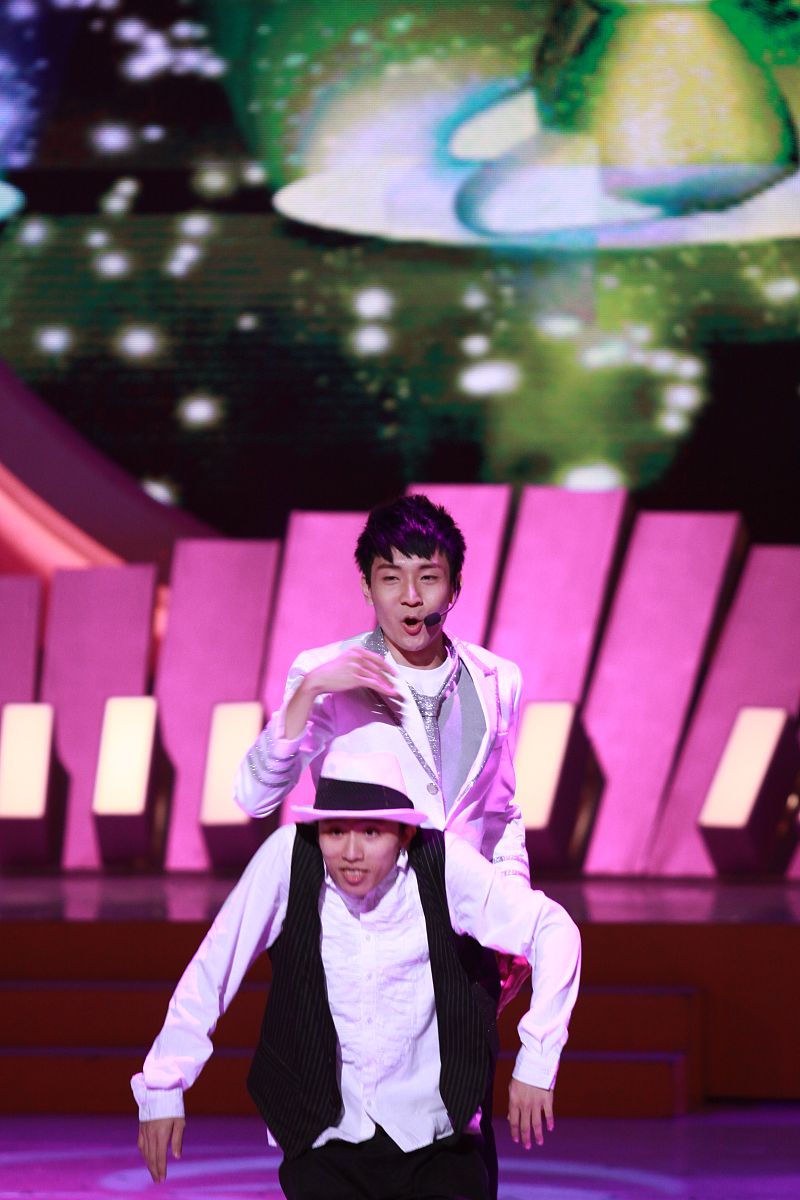 2021年湖北艺术学校招生专业介绍：音乐、美术、表演、舞蹈等
