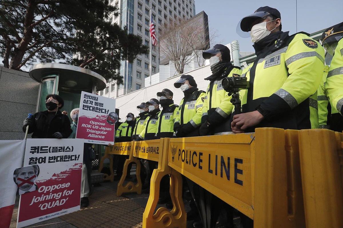 销售半年会口号：中销铸辉煌，共创未来