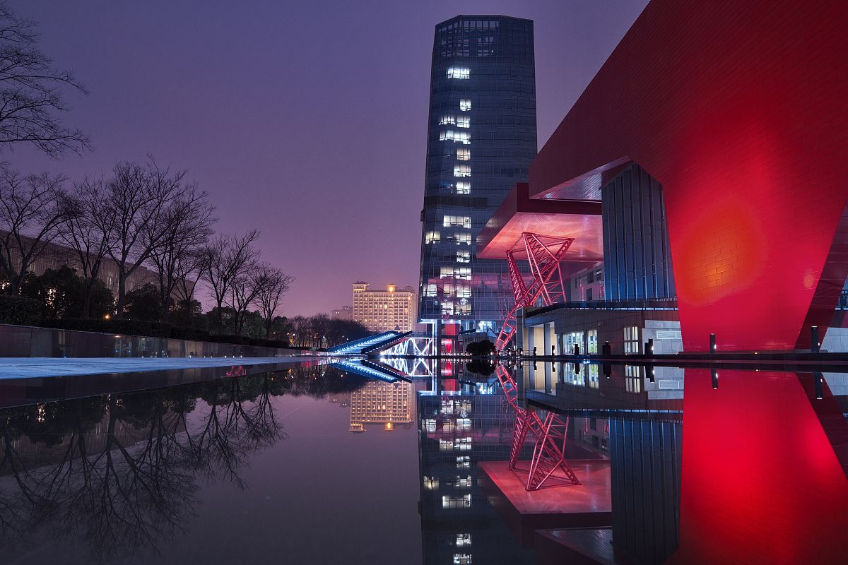 湖南平面设计专业大学推荐：师资、设施、就业前景全方位解析