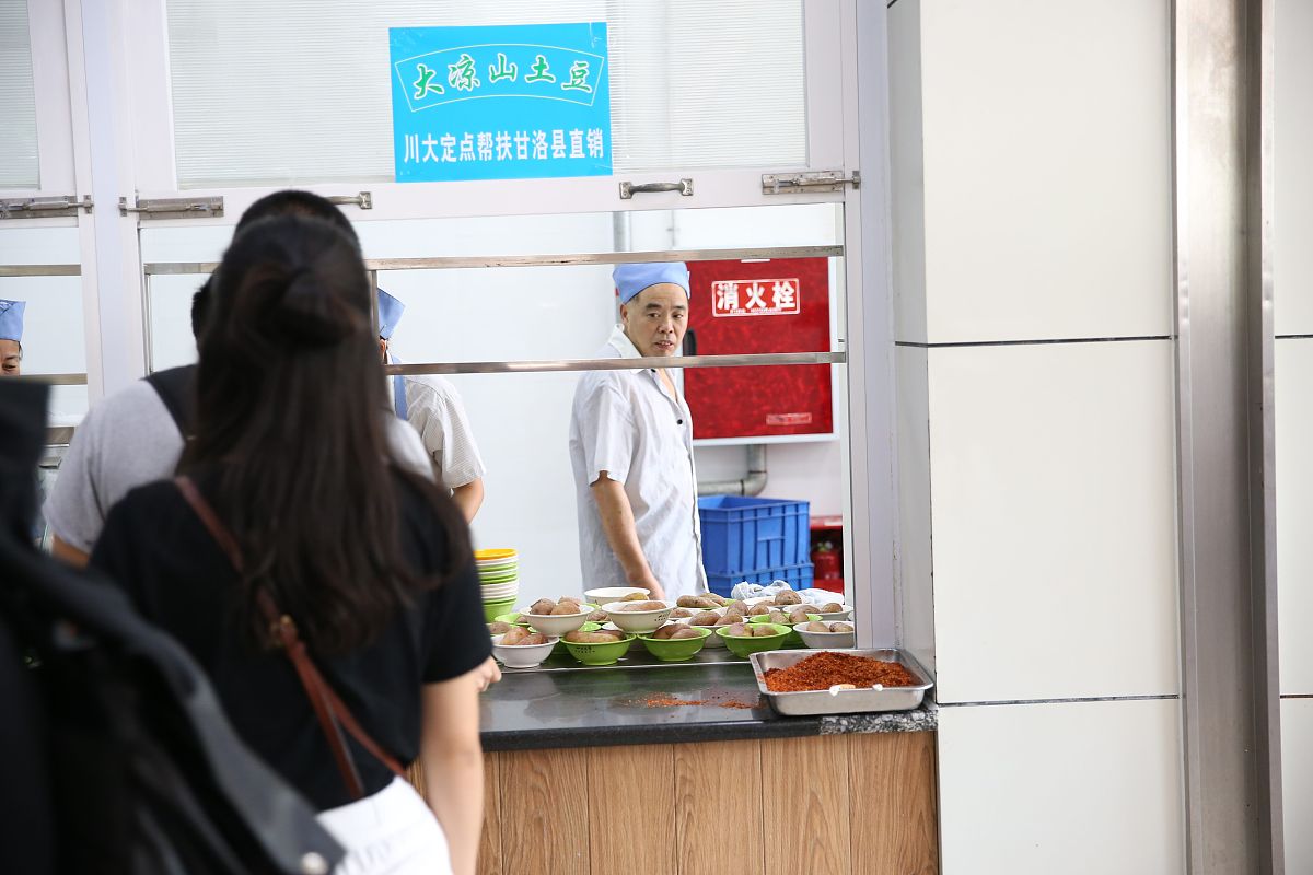 学校食堂食品安全保障：牛奶、奶制品等11类食材售后服务措施建议