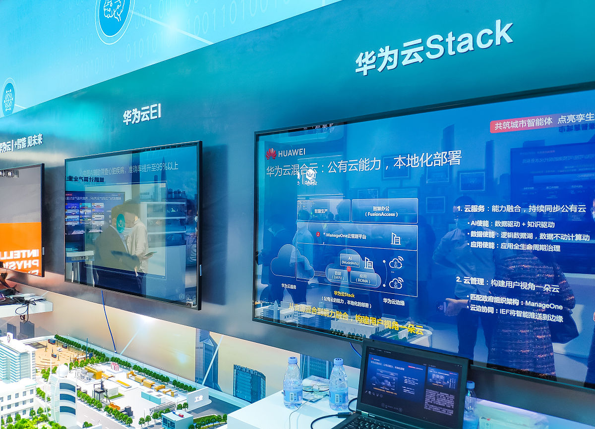 为郑州翰拓智能科技有限公司以农业物联网为依托开发了应用在鱼塘养殖和大棚种植及工矿企业车床等行业云智能远程控制开关的产品上市生成5篇200字的微信朋友圈为主的推文