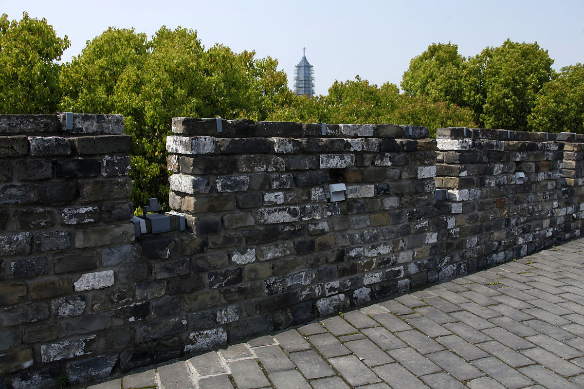 我想去南京玩2天1夜帮我做个攻略