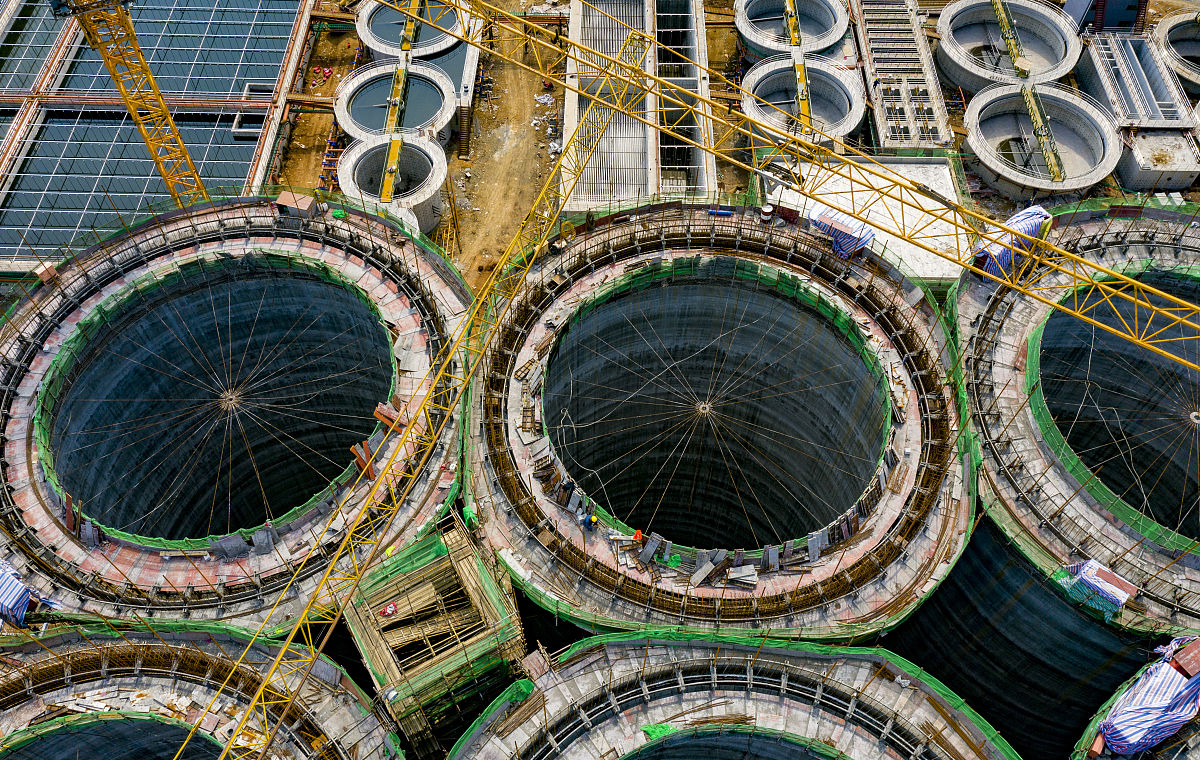 项目施工重点内容：安全、质量、进度、成本、环保