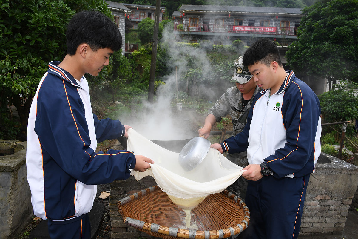 贵阳中专学校学啥好