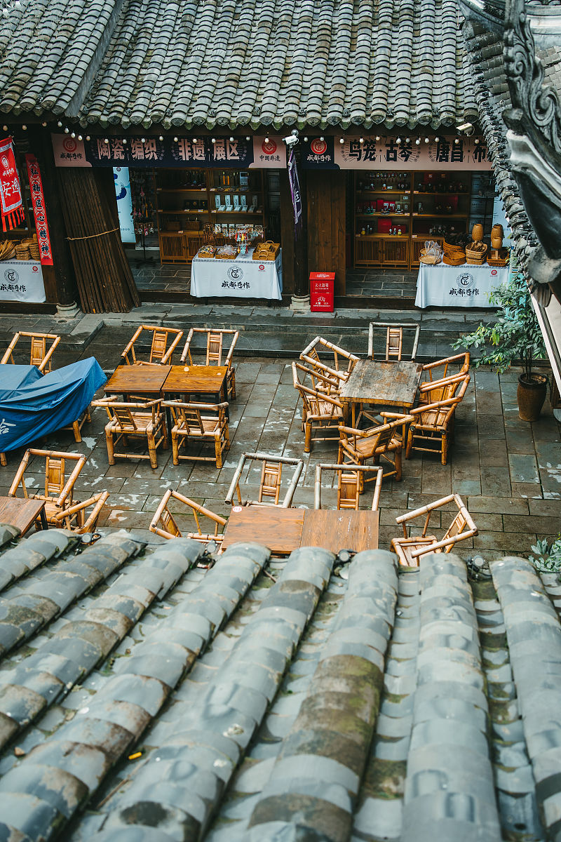 成都航空旅游职业学校招生办电话多少