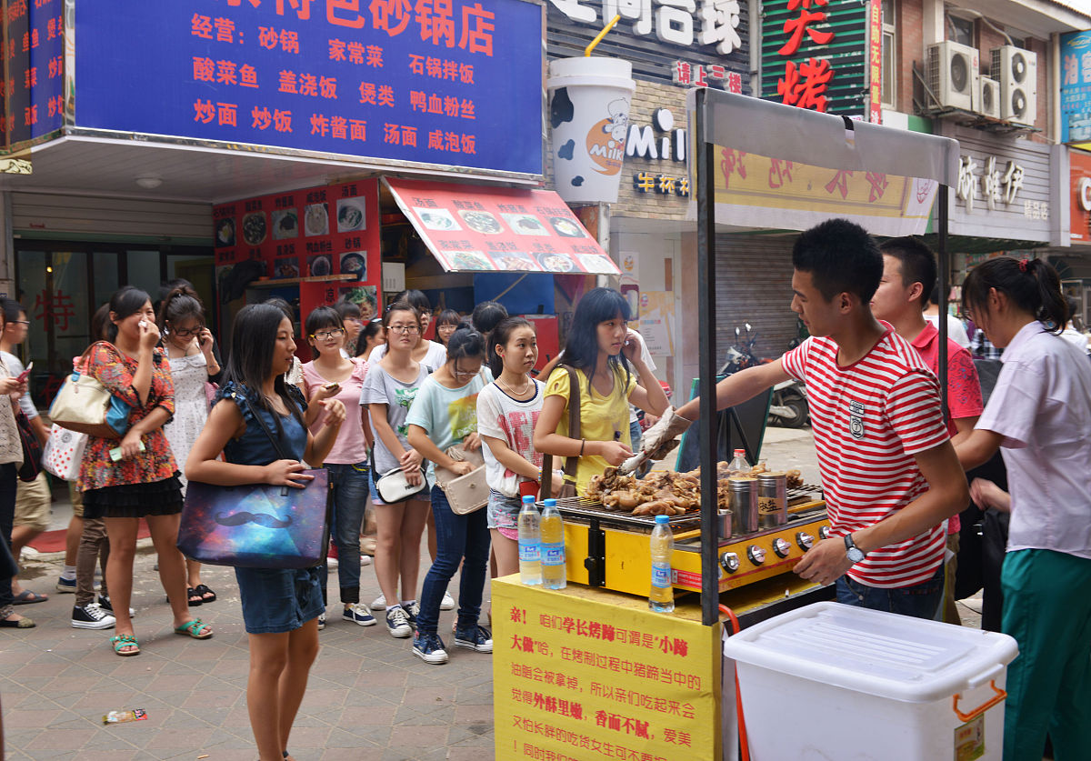 宝塔区中心街路边夜市食品安全状况调查研究