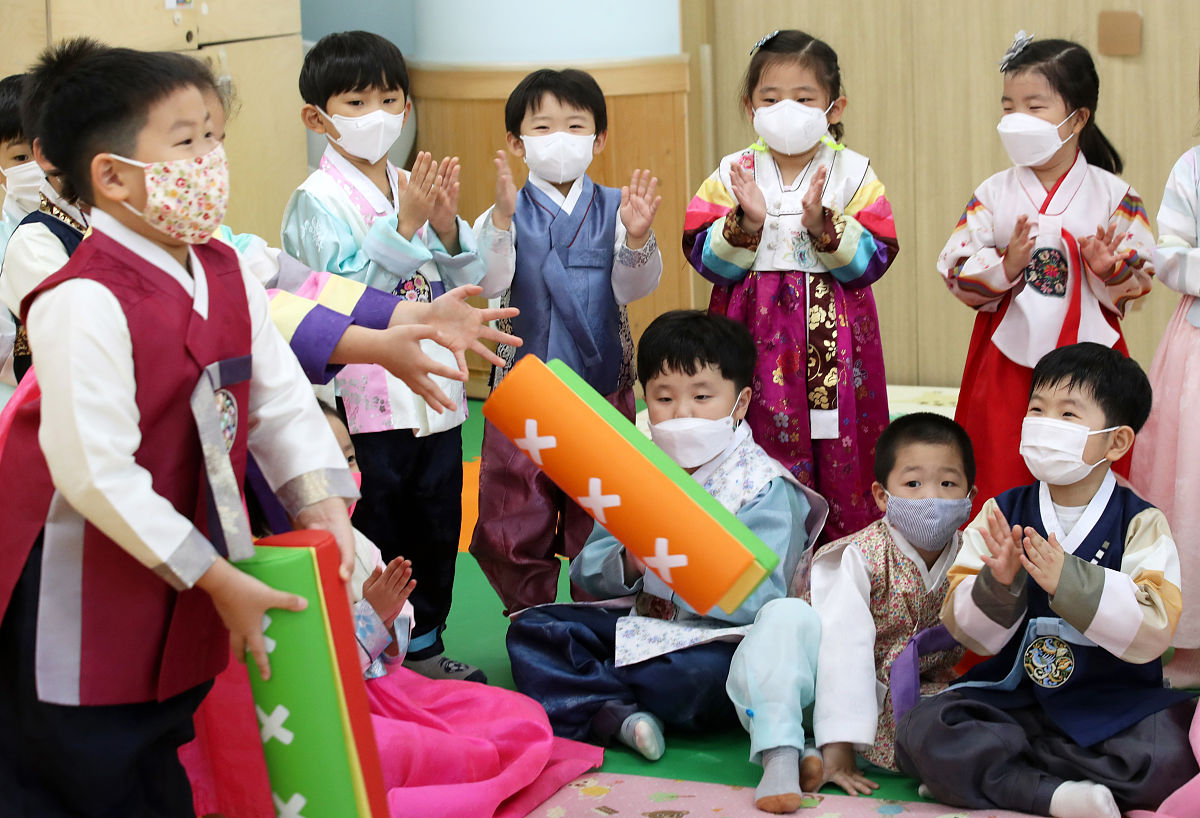 中秋国庆演讲稿：致敬伟大祖国，展望美好未来