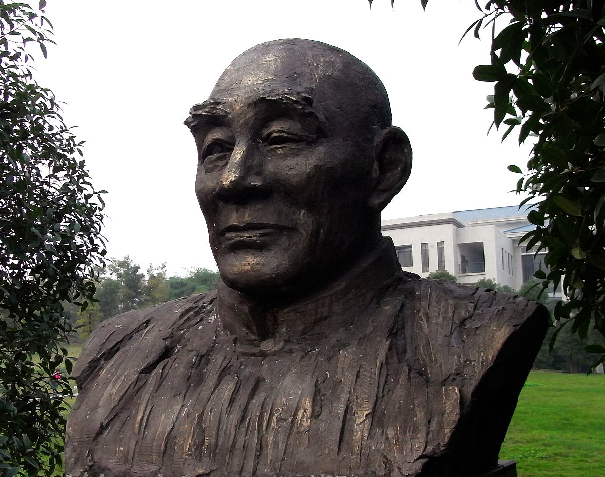 叶圣陶先生生平事迹：一个活跃、热心、充满影响力的人生