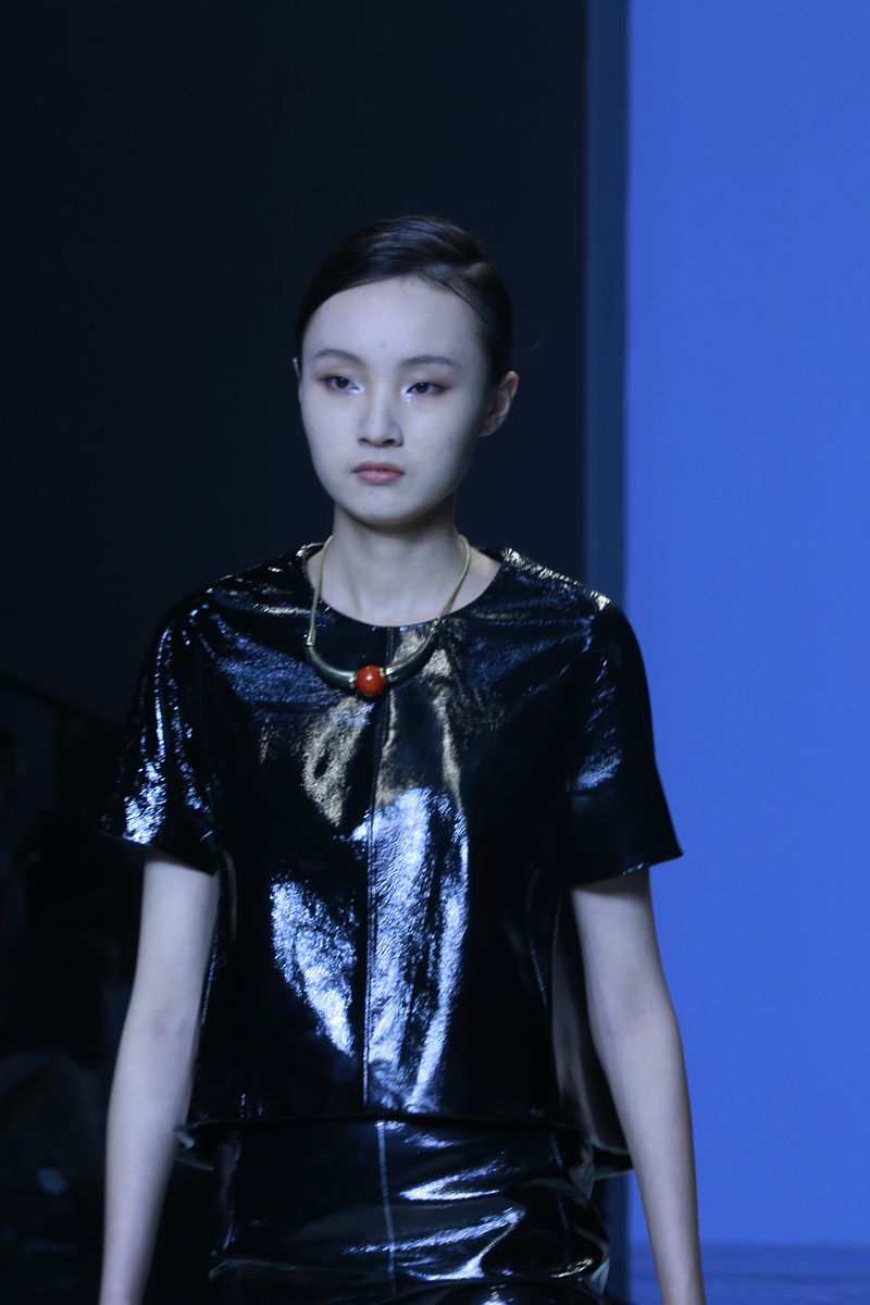 飞入寻常百姓家的上一句是什么