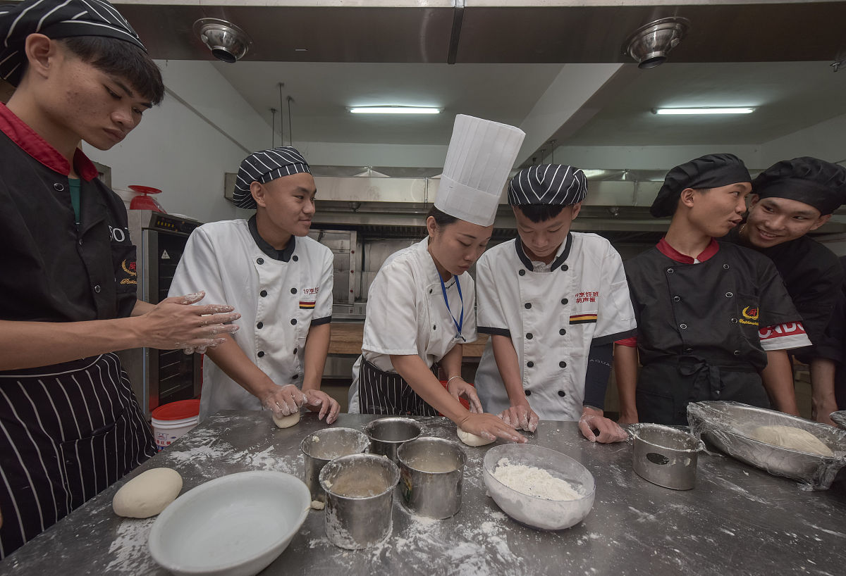 东莞育才职业技术学校2023年招生简章：如何选择适合自己的专业？