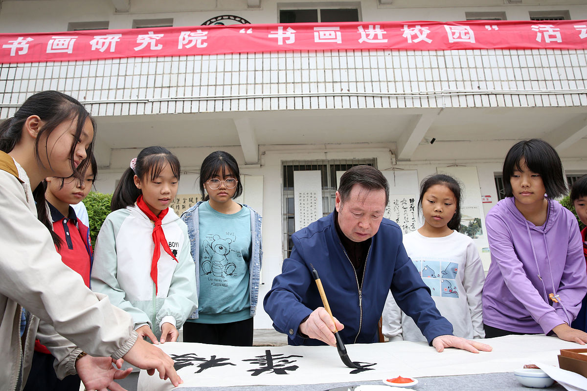 四川汽修学校学费：2022年最新费用及选择建议