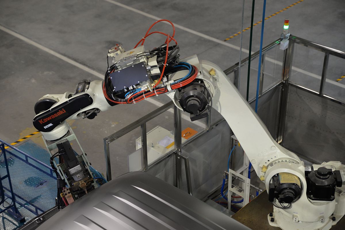 工业喷涂机器人：提高涂装效率和质量的自动化解决方案