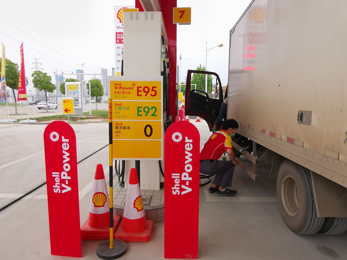 北京加油站可以用油桶买柴油吗？