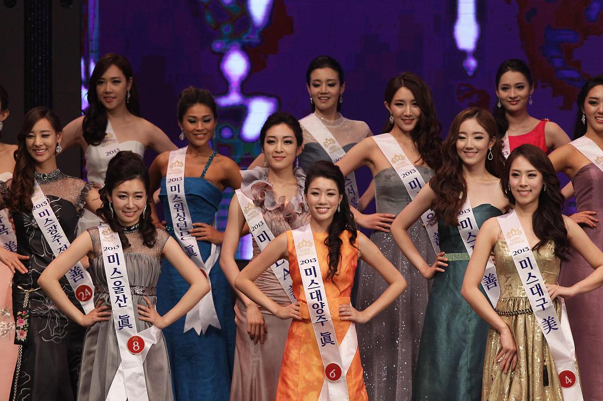 当地时间2013年6月4日,韩国首尔,2013韩国小姐选美比赛举行.50位候选