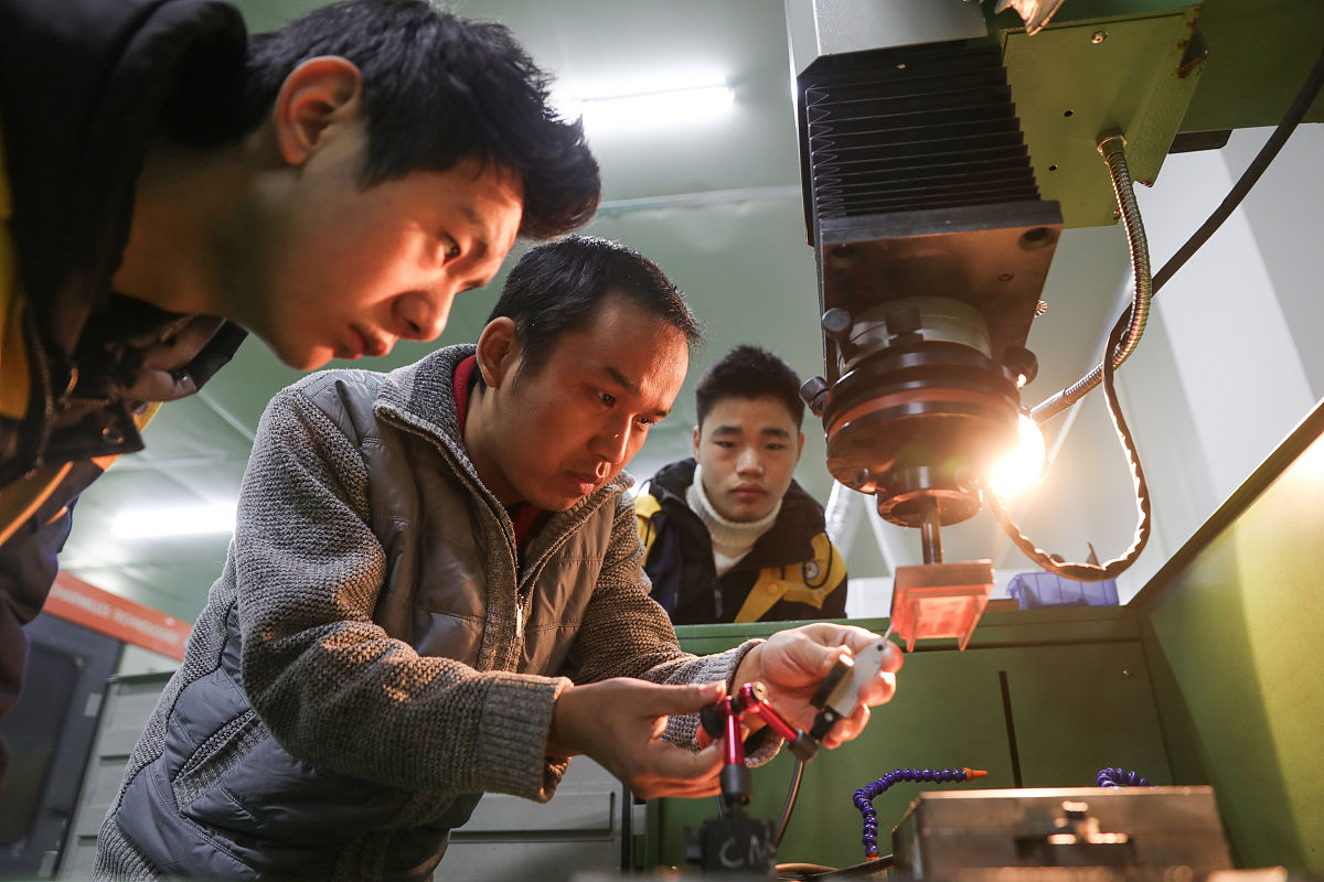 四川省中专学校哪里好用发散性