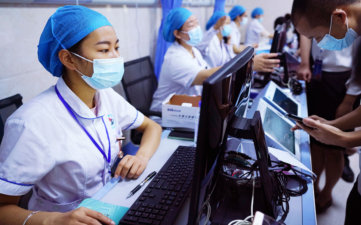 初中生学什么专业好就业？热门专业解析及建议