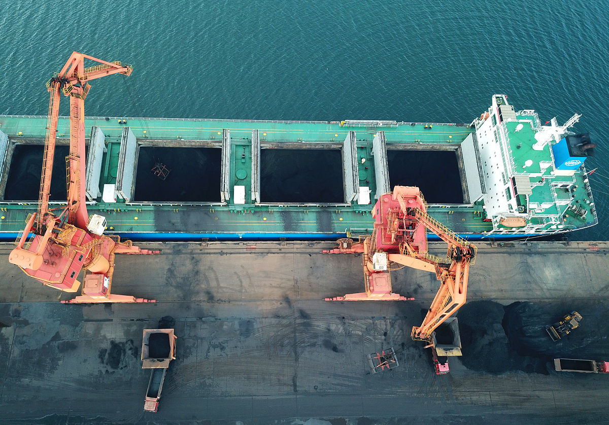 卸货过程燃油泄漏，码头及时清理，海事局未登轮调查